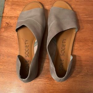 Sole Society Women’s Colvan Titanium Anzio leather flats NWOB